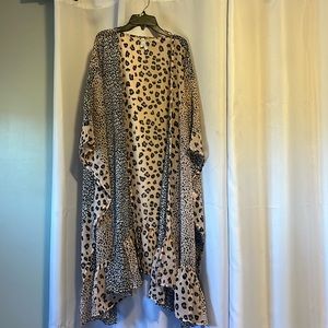 cute flowy layering top